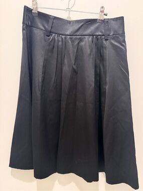 Banana Republic midi satin black skirt